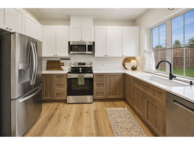 104 W McDowell Ct, Yacolt, WA 98675