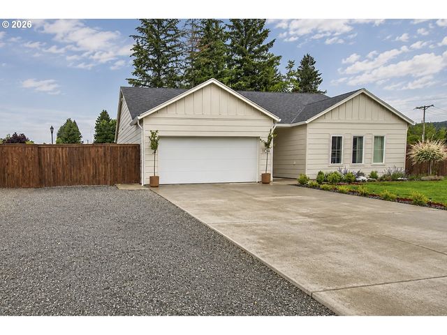 104 W McDowell Ct, Yacolt, WA 98675