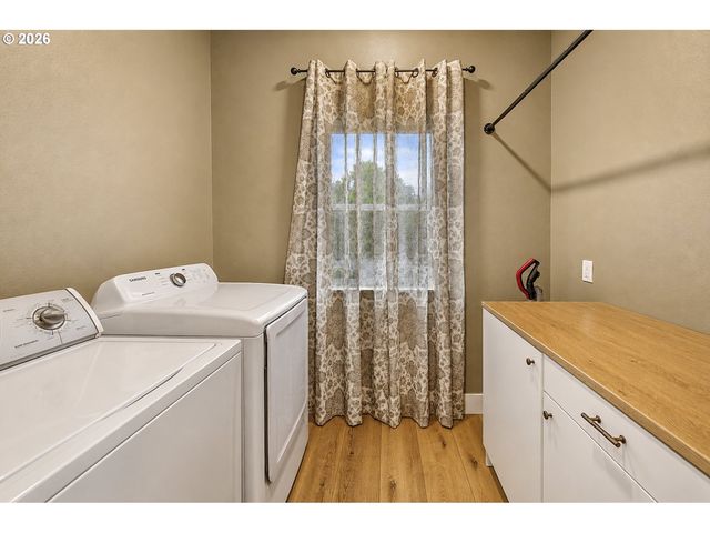 104 W McDowell Ct, Yacolt, WA 98675
