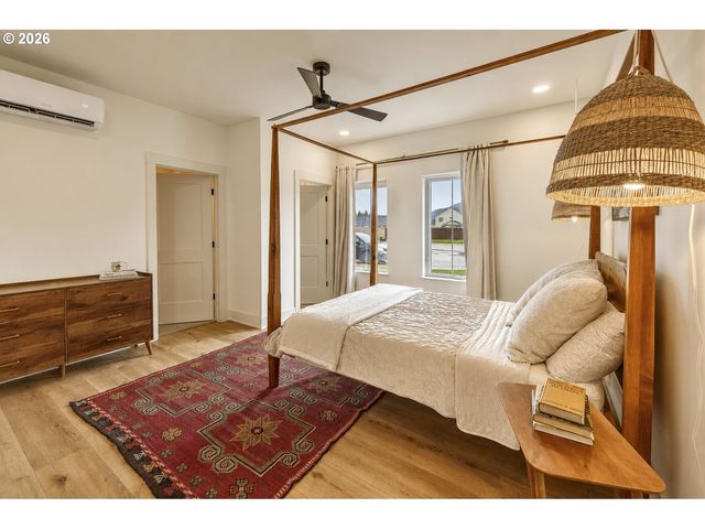 104 W McDowell Ct, Yacolt, WA 98675