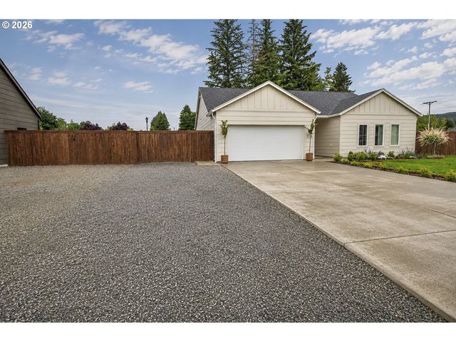104 W McDowell Ct, Yacolt, WA 98675