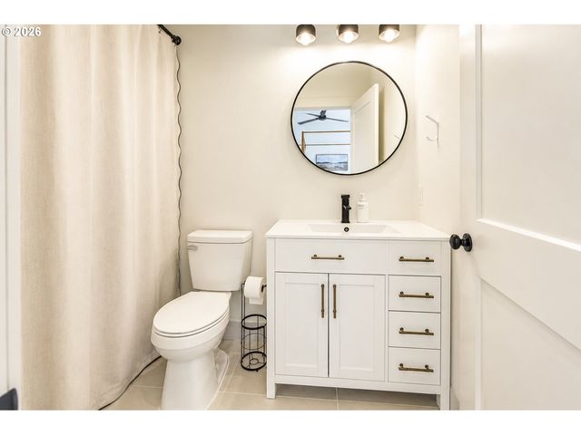 104 W McDowell Ct, Yacolt, WA 98675