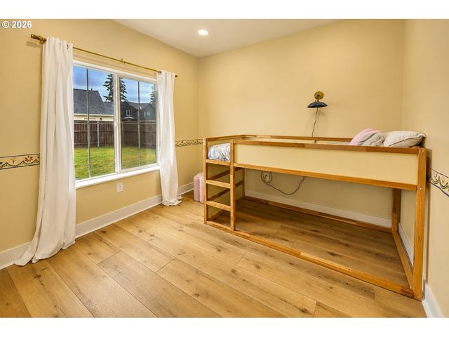 104 W McDowell Ct, Yacolt, WA 98675