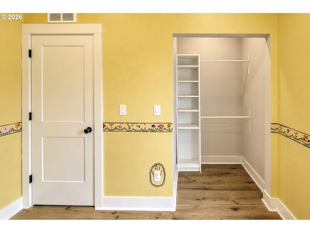 104 W McDowell Ct, Yacolt, WA 98675