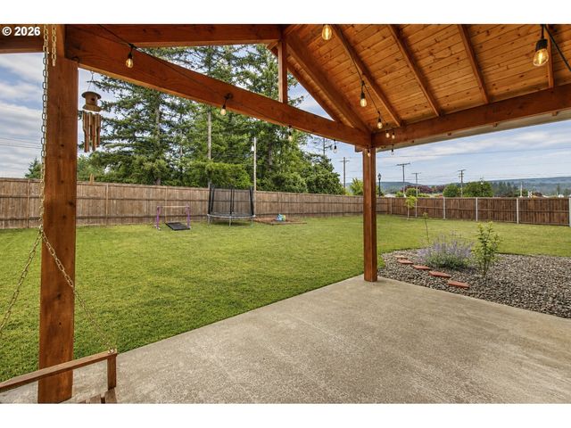 104 W McDowell Ct, Yacolt, WA 98675