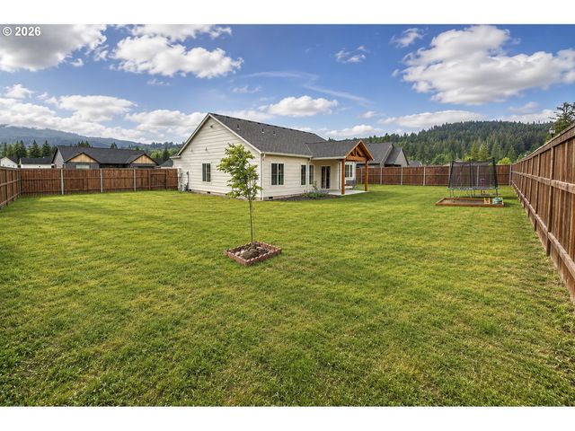 104 W McDowell Ct, Yacolt, WA 98675