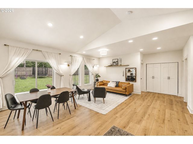 104 W McDowell Ct, Yacolt, WA 98675