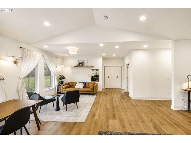 104 W McDowell Ct, Yacolt, WA 98675