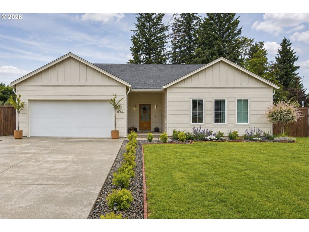 104 W McDowell Ct, Yacolt, WA 98675