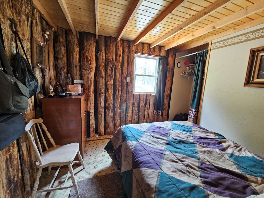Image 17 of property listing at 218 Upper Sawmill Creek Lane, Cascade, MT 59421
