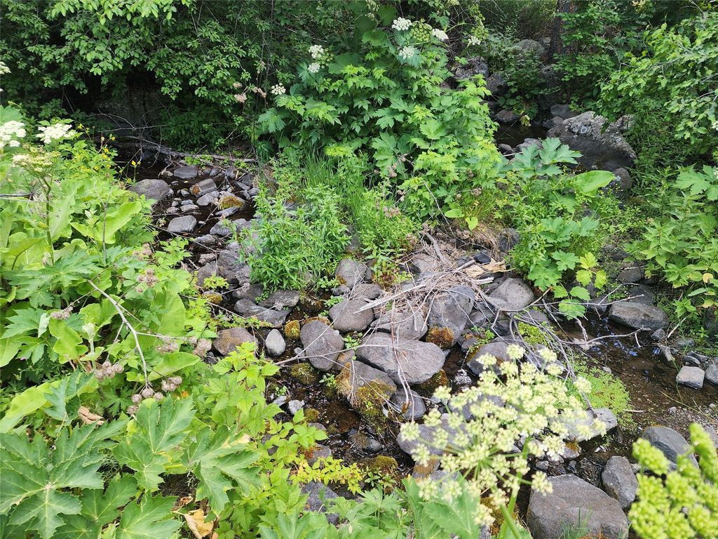 Image 7 of property listing at 218 Upper Sawmill Creek Lane, Cascade, MT 59421