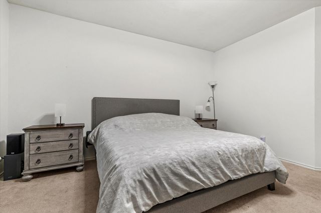 1021 Crestwood Court, Desoto, TX 75115