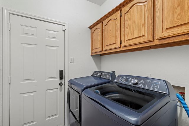 1021 Crestwood Court, Desoto, TX 75115