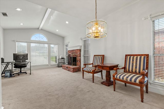 1021 Crestwood Court, Desoto, TX 75115