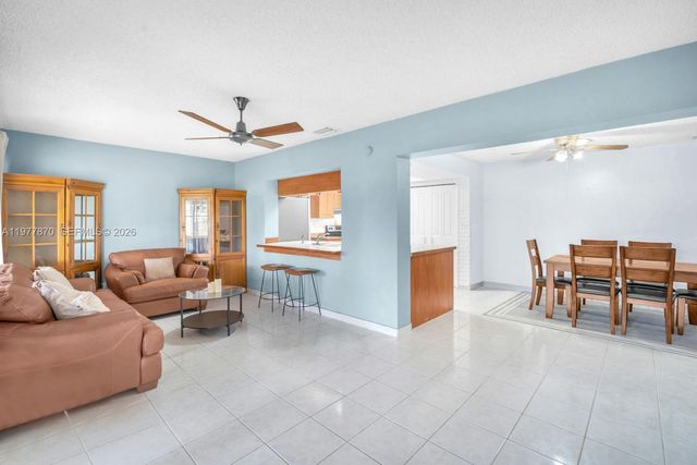 2030 NW 91st Ter, Pembroke Pines, FL 33024