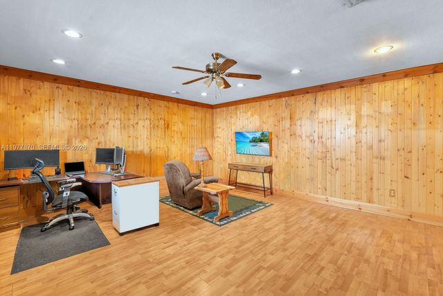 2030 NW 91st Ter, Pembroke Pines, FL 33024