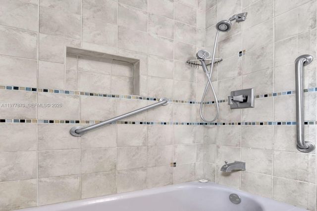 2030 NW 91st Ter, Pembroke Pines, FL 33024