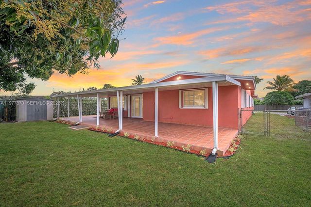 2030 NW 91st Ter, Pembroke Pines, FL 33024