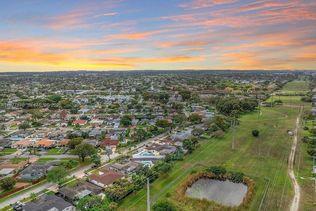 2030 NW 91st Ter, Pembroke Pines, FL 33024