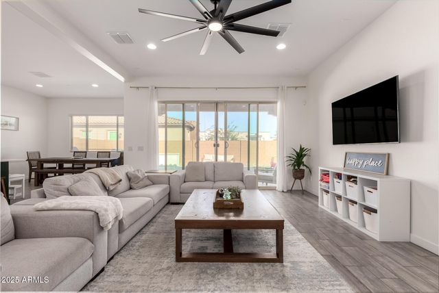 3822 W BUIST Avenue, Laveen, AZ 85339