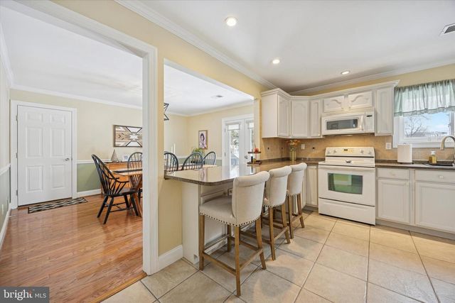 8 HERCULES CT, Sewell, NJ 08080