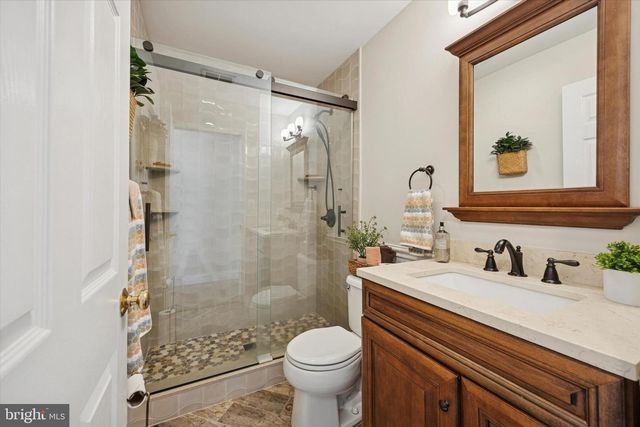 8 HERCULES CT, Sewell, NJ 08080