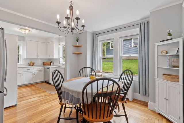 4 Western Ave, Wakefield, MA 01880