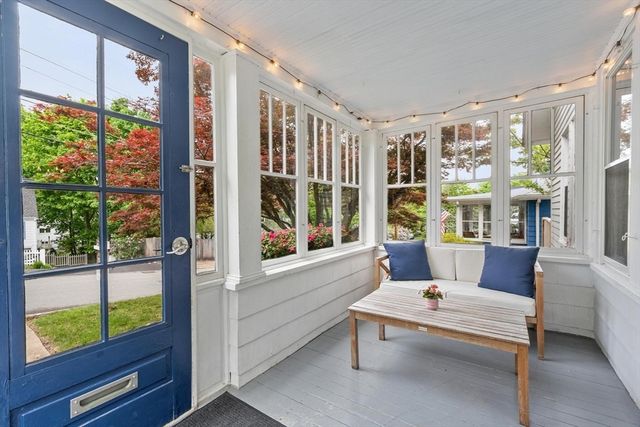 4 Western Ave, Wakefield, MA 01880