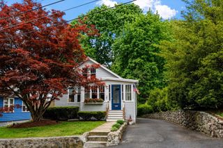 4 Western Ave, Wakefield, MA 01880