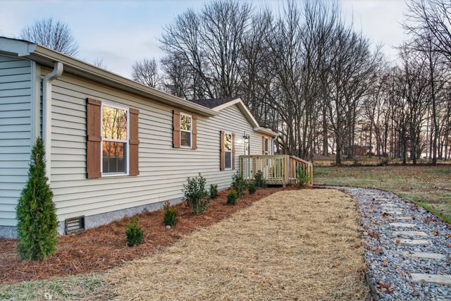 4675 Wills Rd, Cross Plains, TN 37049