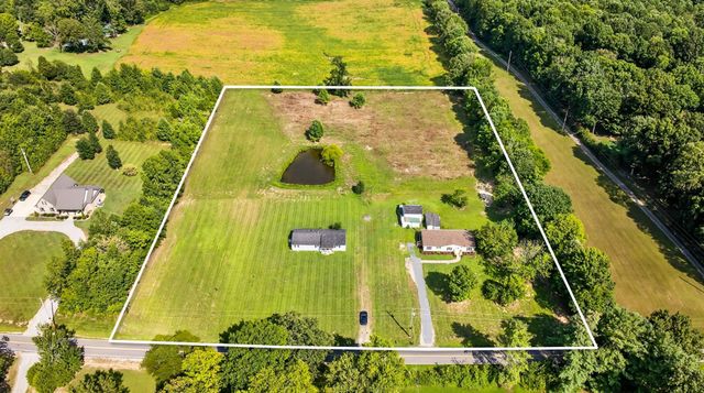 4675 Wills Rd, Cross Plains, TN 37049