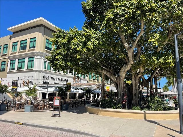 9123 Strada PL 7307, Naples, FL 34108