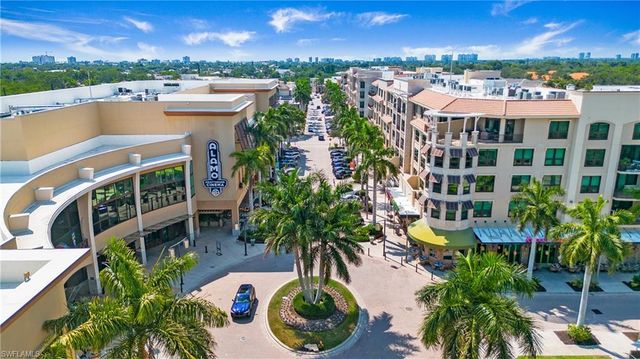 9123 Strada PL 7307, Naples, FL 34108