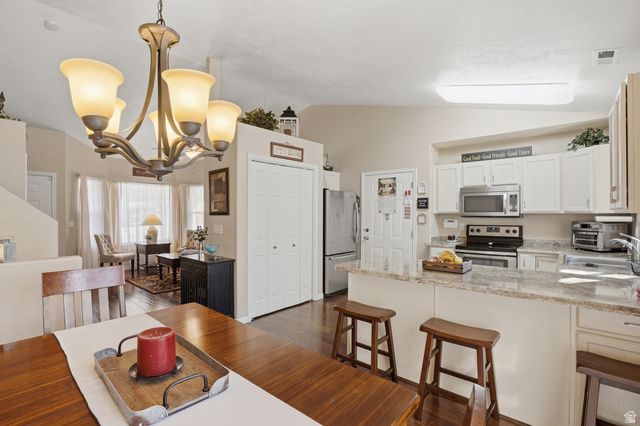 7737 N RANCHES PKWY, Eagle Mountain, UT 84005