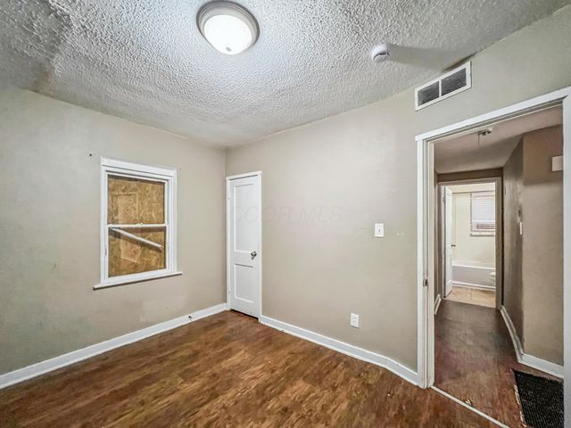 864 S Waverly Street, Columbus, OH 43227