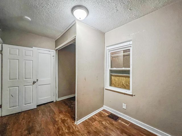 864 S Waverly Street, Columbus, OH 43227