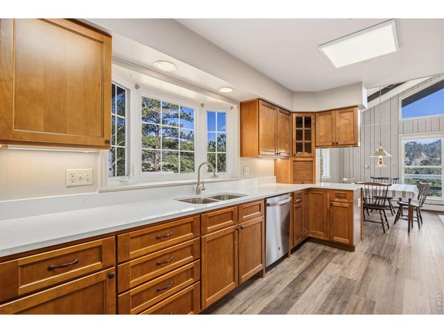 350 Whispering Pines Dr, Estes Park, CO 80517