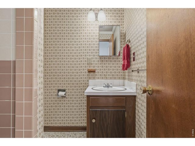 350 Whispering Pines Dr, Estes Park, CO 80517