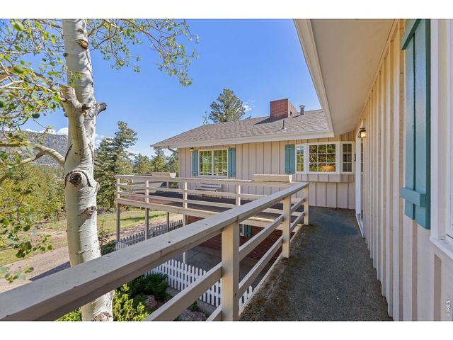 350 Whispering Pines Dr, Estes Park, CO 80517