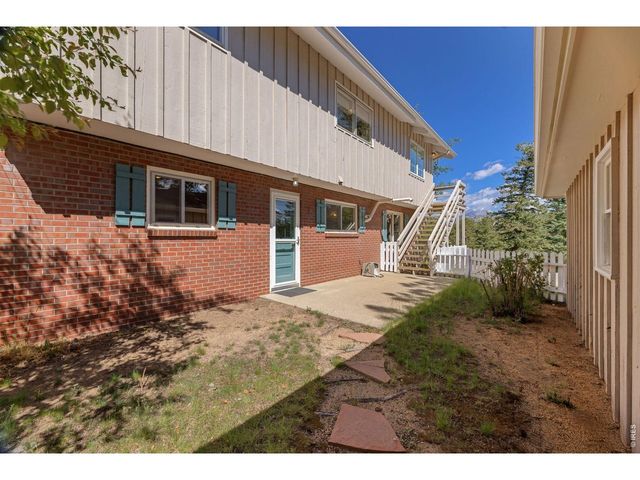 350 Whispering Pines Dr, Estes Park, CO 80517