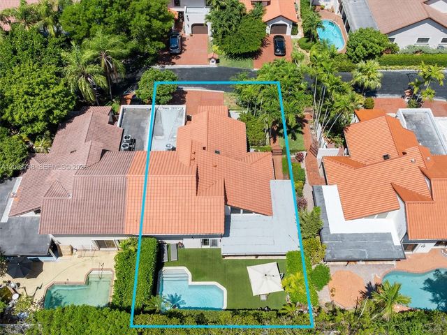 8889 SW 78th Ct, Miami, FL 33156