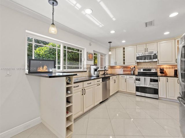 8889 SW 78th Ct, Miami, FL 33156