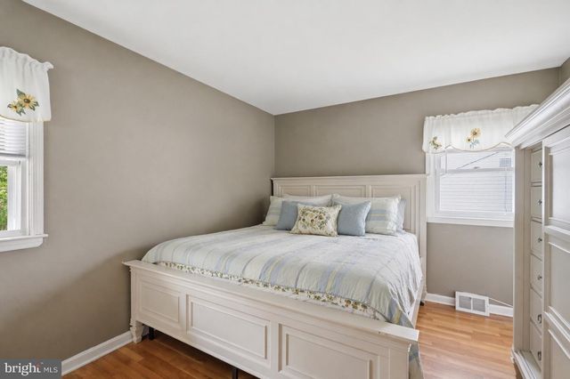 1027 WAGONER DR, Wilmington, DE 19805