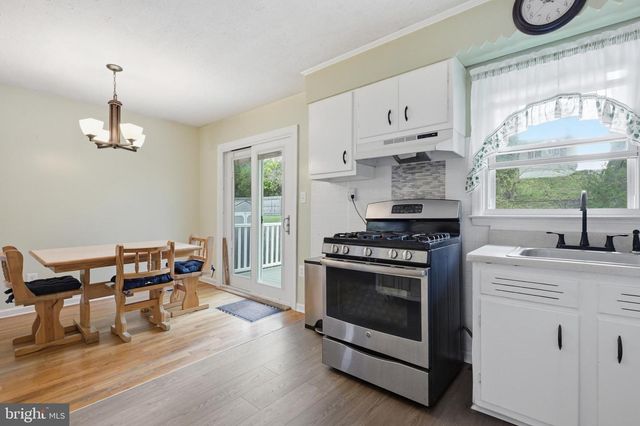 1027 WAGONER DR, Wilmington, DE 19805