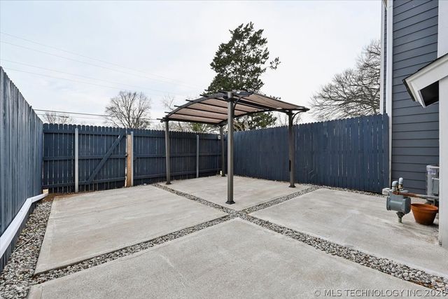 5519 S Atlanta Avenue 24, Tulsa, OK 74105