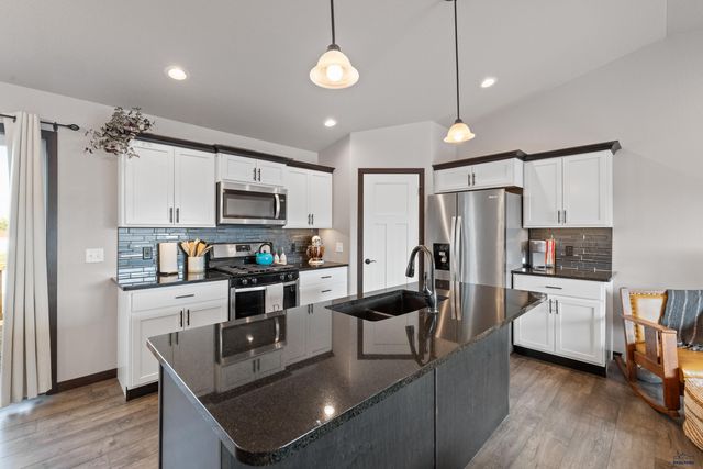 6475 RECEDA ST, Rapid City, SD 57703