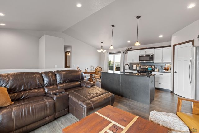 6475 RECEDA ST, Rapid City, SD 57703