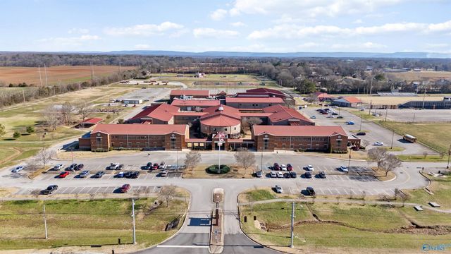 137 Hillis Lane, Hazel Green, AL 35750