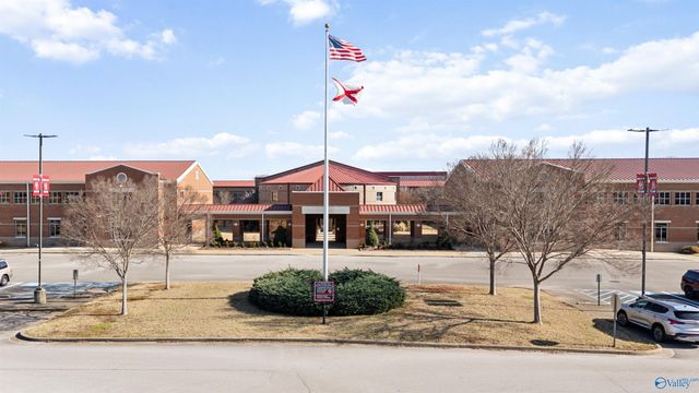 137 Hillis Lane, Hazel Green, AL 35750