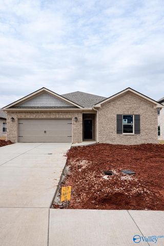 137 Hillis Lane, Hazel Green, AL 35750